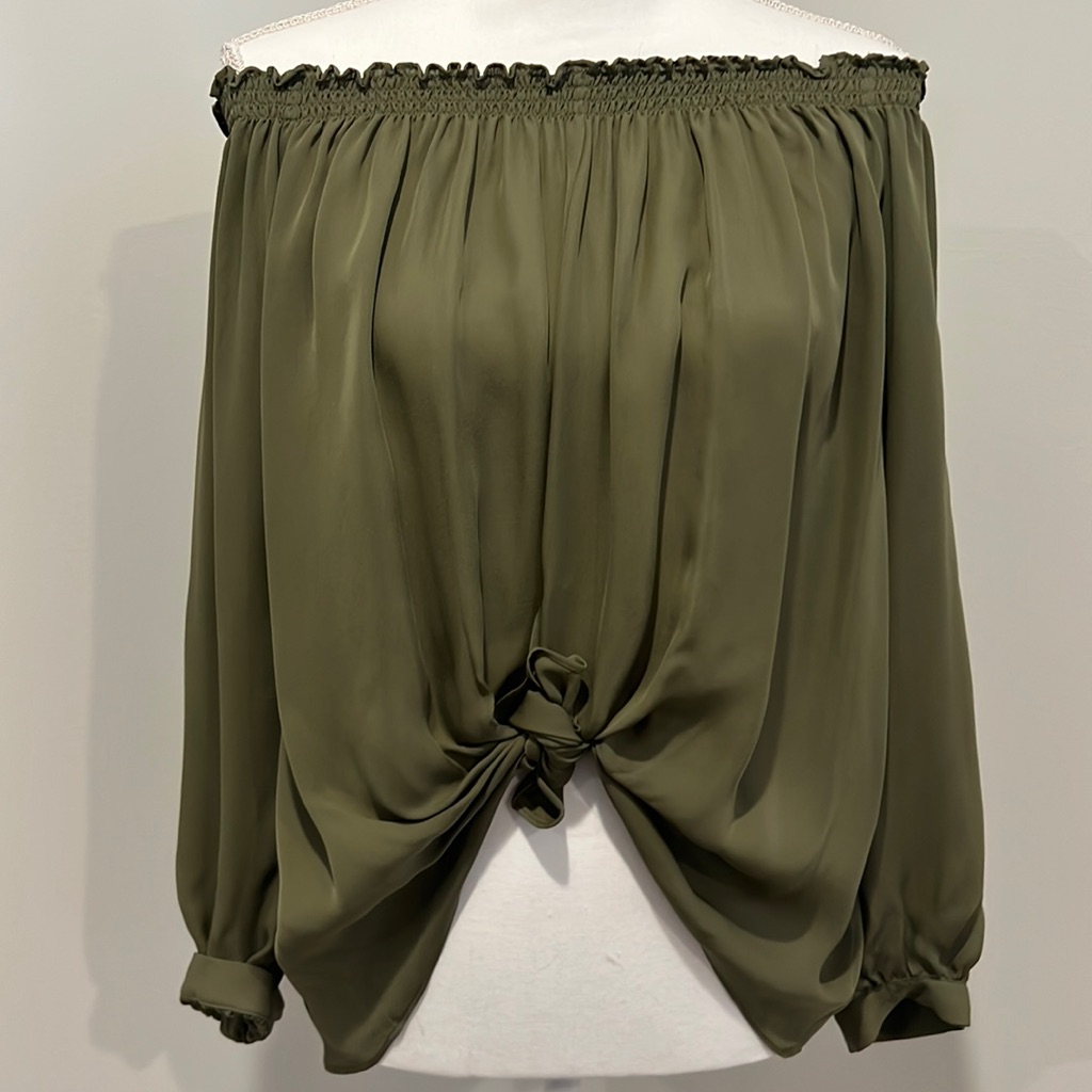 Nicole Miller | Off-The Shoulder Or One-Shoulder Long Sleeve Blouse | Small